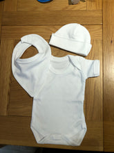 Load image into Gallery viewer, 'Welcome to the World' New Baby Announcement 3 piece outfit